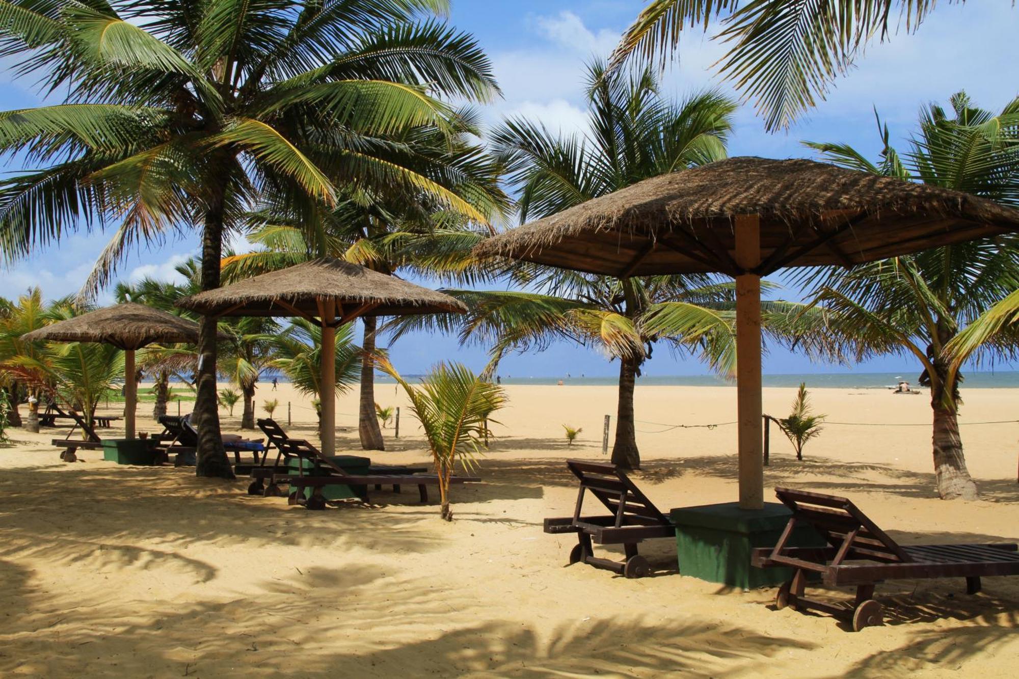 Goldi Sands Hotel Negombo Esterno foto